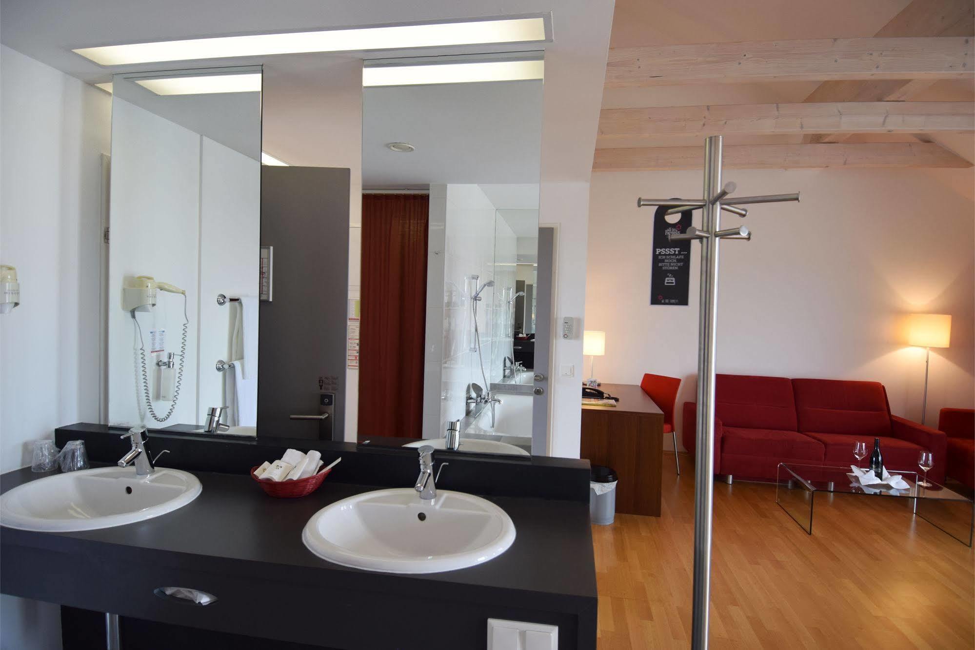 All In Red Thermenhotel Lutzmannsburg Luaran gambar